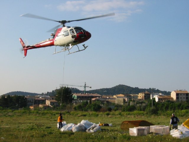 HELICOPTERO CARGA 03  MERCANCIAS ESPECIALES CONVOY